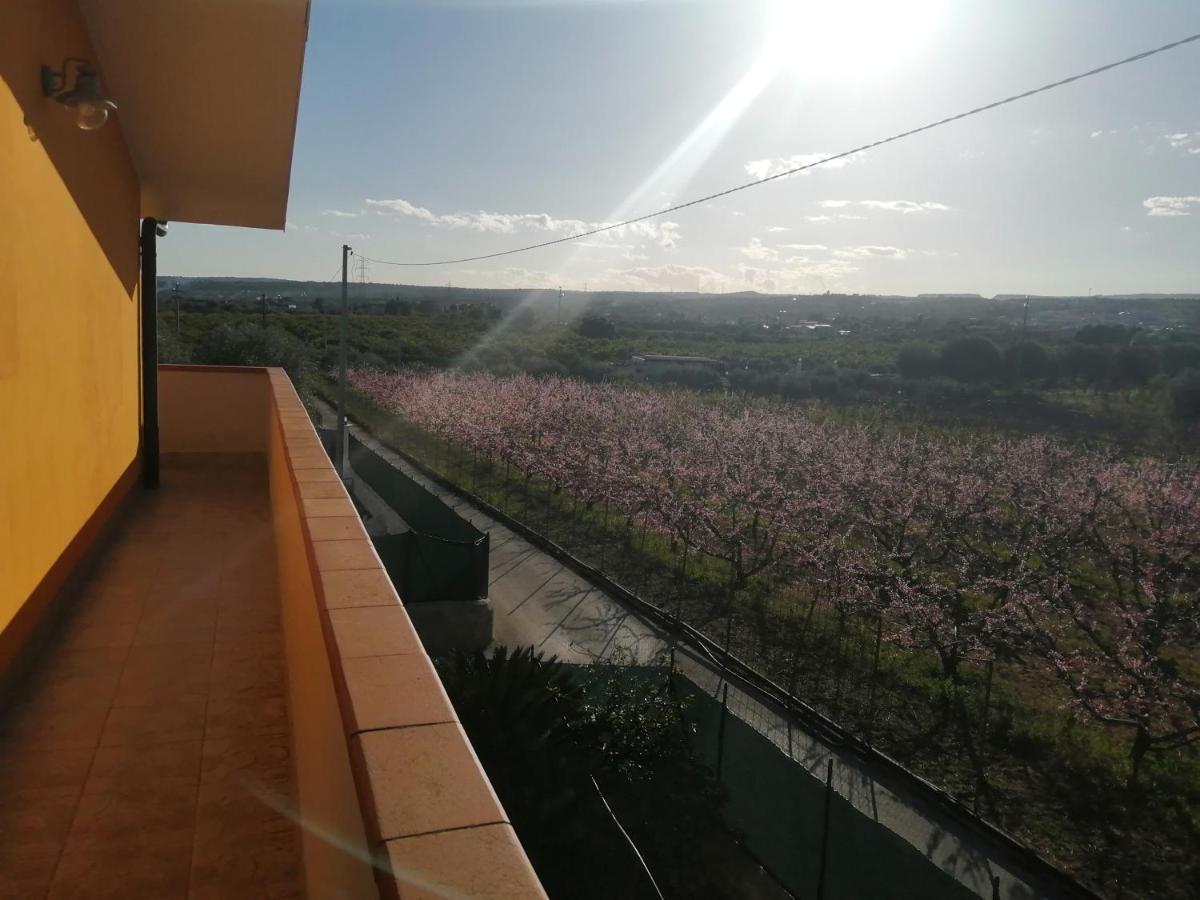 Villa Caterina Solarino Eksteriør bilde
